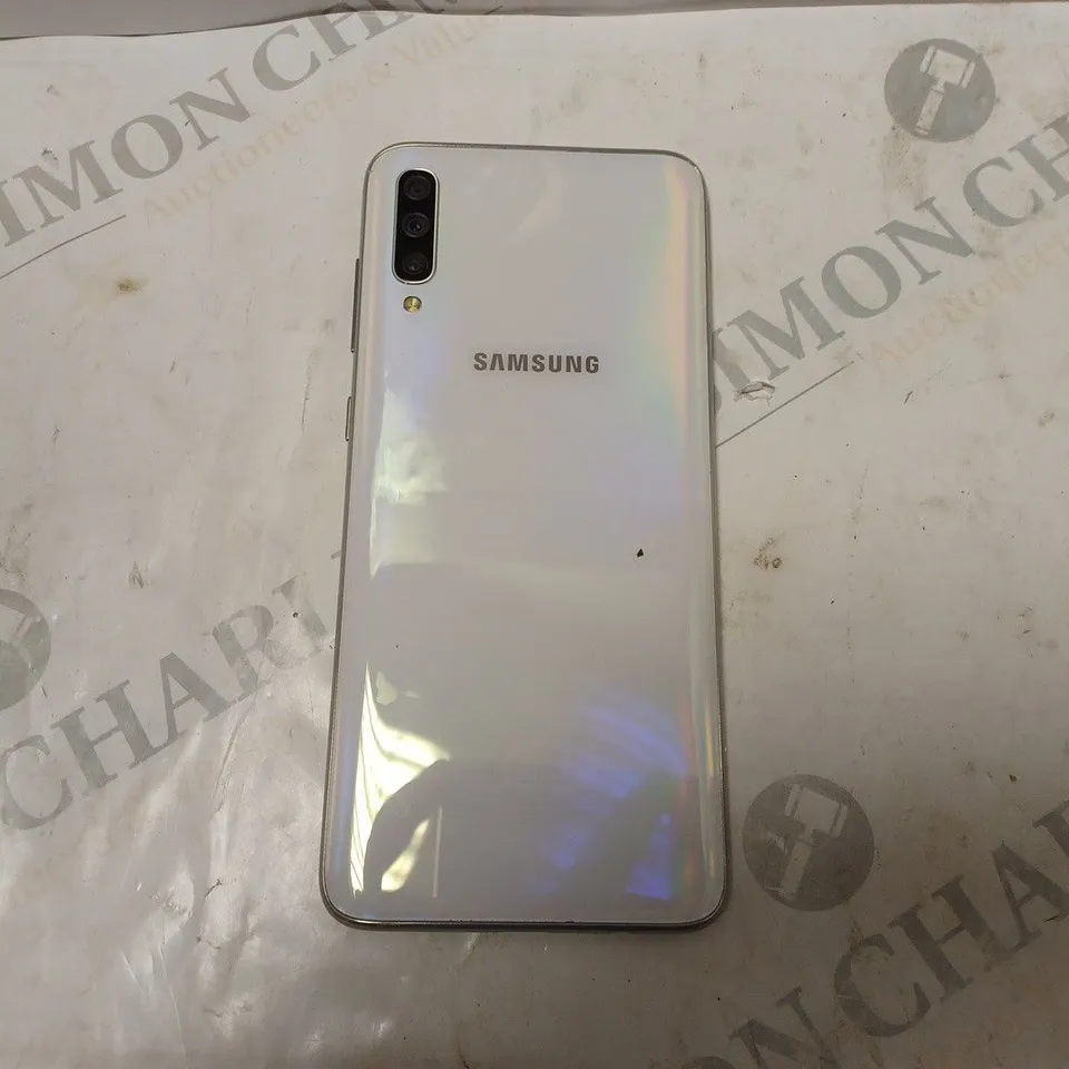 BOXED SAMSUNG A70