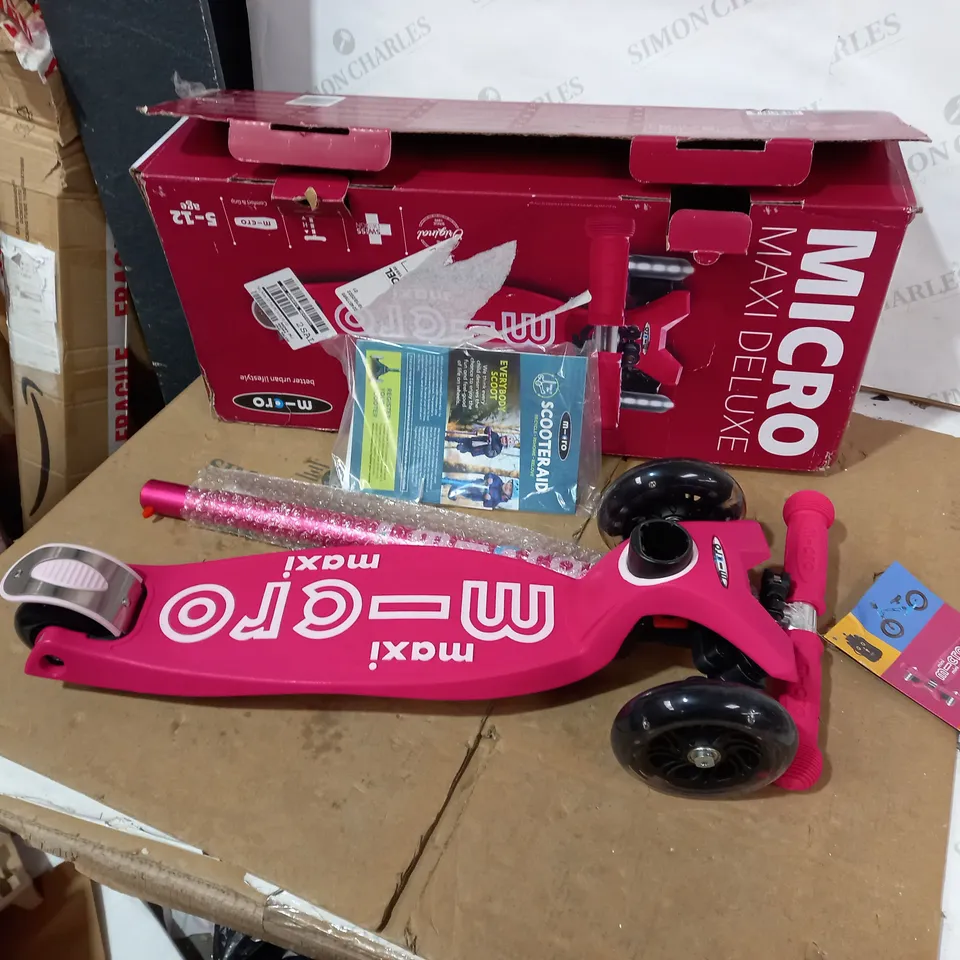 BOXED MICRO SCOOTER MAXI DELUXE LED PINK RRP £144.99