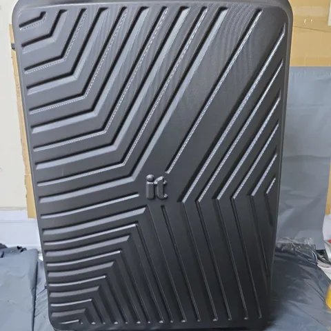 IT LUGGAGE CONVERTIBLE BLACK XXL SUITCASE
