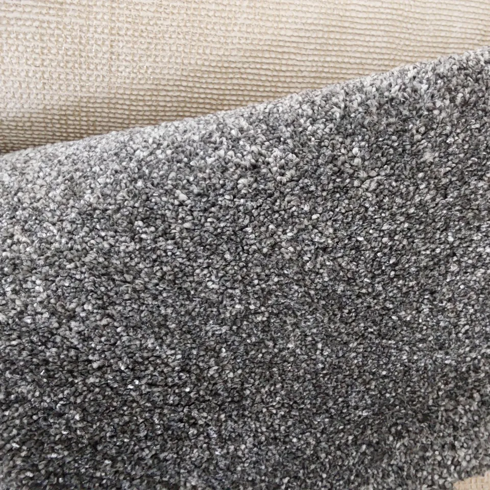 ROLL OF QUALITY HEARTLANDS HEATHERS WROUGHT IRON CARPET APPROXIMATELY 5M × 3.45M