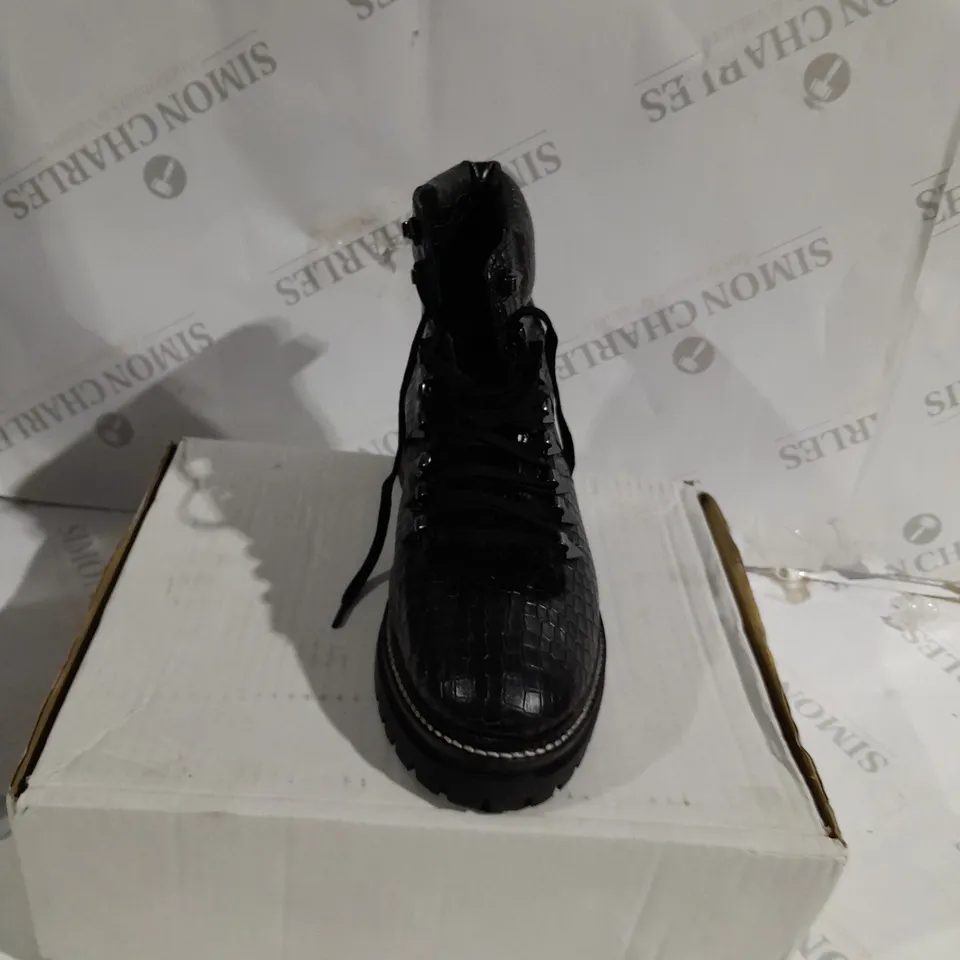 MODA IN PELLE CHIKKARA LACE UP HIKING BOOT (BLACK, SNAKE), SIZE 6 UK