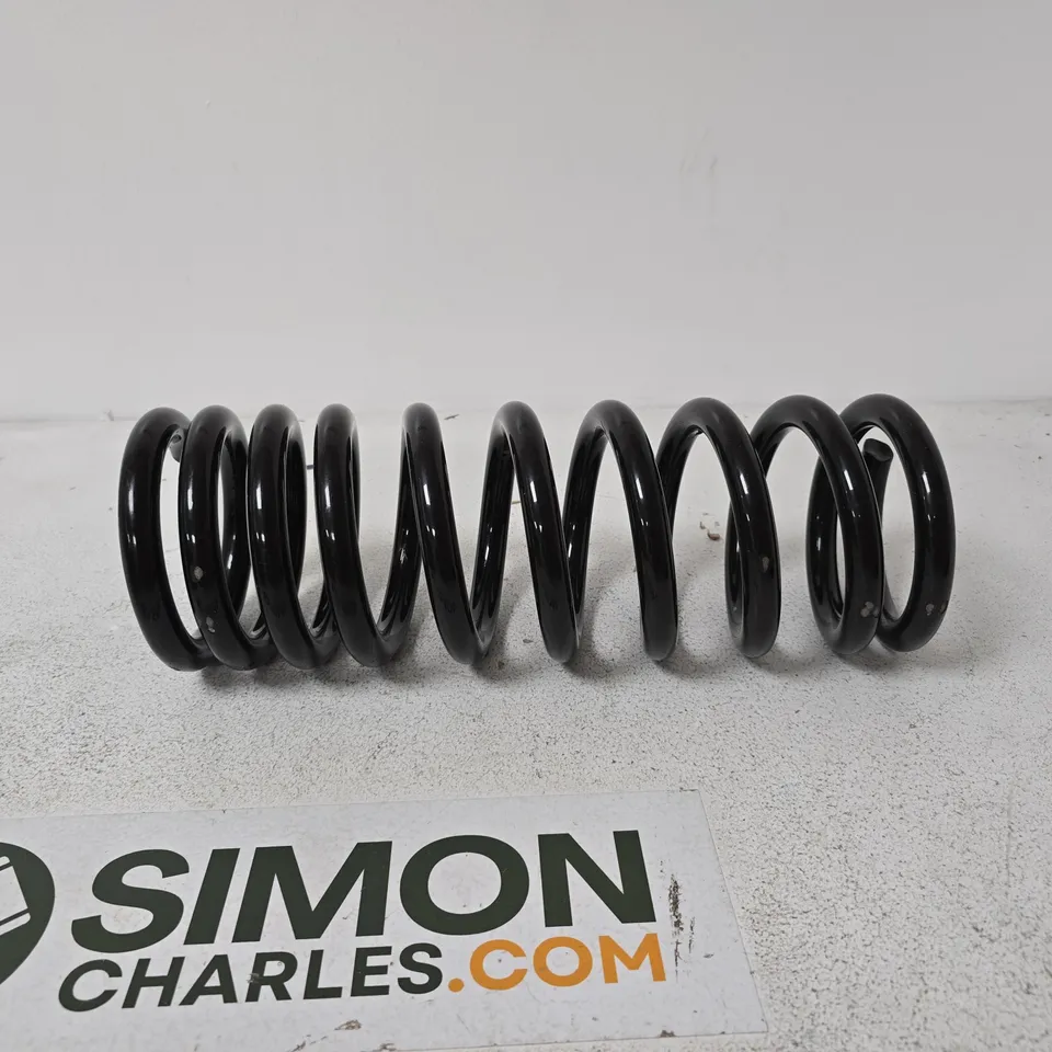 SET OF 2 VEHICLE SUSPENSION COIL SPRINGS