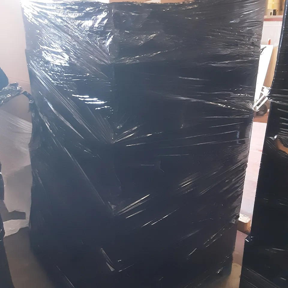 PALLET OF 25 BOXES OF 30 MELODY VR HEADSETS