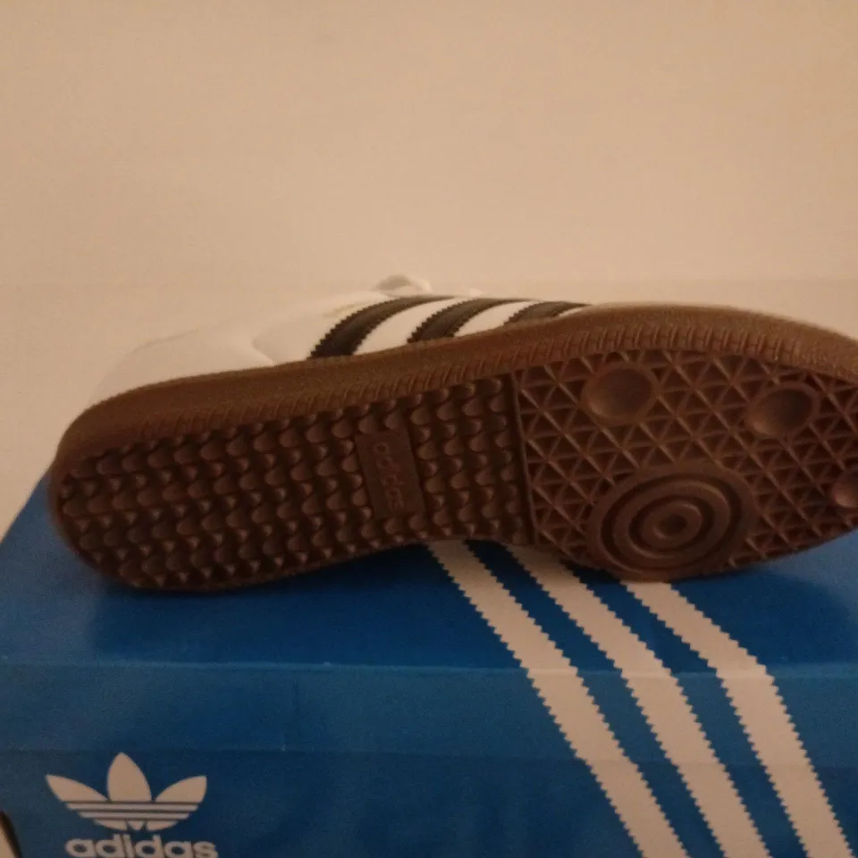 ADIDAS SAMBA OG WHITE/BLACK/GREY UK 7 BOXED