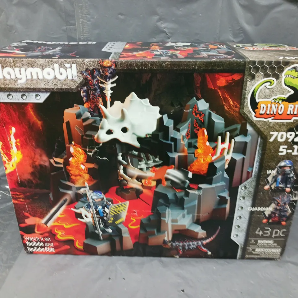 BOXED PLAYMOBIL DINO RISE SET - 70926