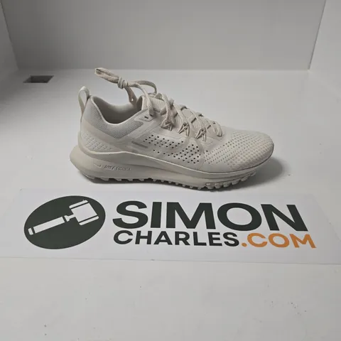 UNBOXED PAIR OF NIKE REACT TRAINERS IN WHITE - UK 7.5