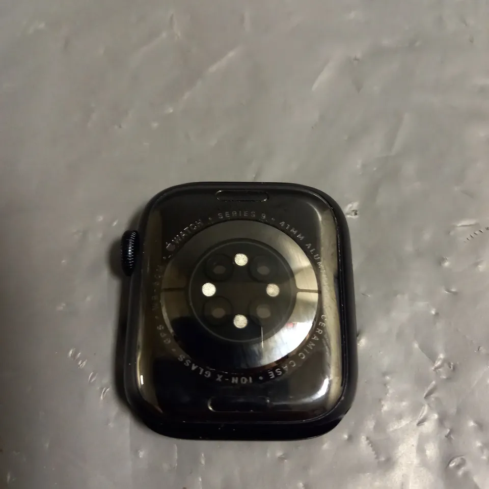APPLE SERIES 9 WATCH - MIDNIGHT ALUMINUM CASE - 41MM - NO STRAP