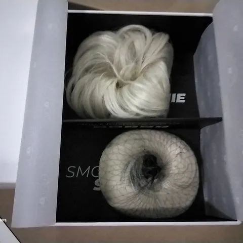 PALLET OF APPROXIMATELY 334 BOXED EASILOCKS SET OF SCRUNCHIES - ICE BLONDE