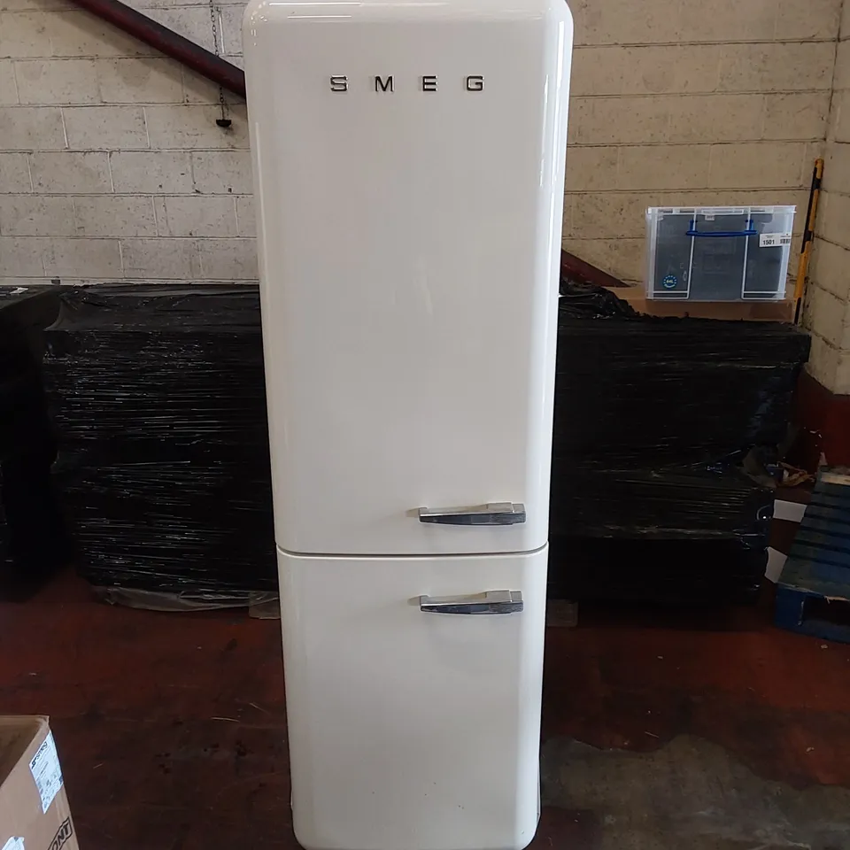 SMEG FAB50RCR5 80cm FRIDGE FREEZER - CREAM