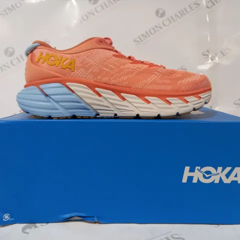 BOXED PAIR OF HOKA GAVIOTA 4 WIDE TRAINERS IN ORANGE/BLUE UK SIZE 6.5