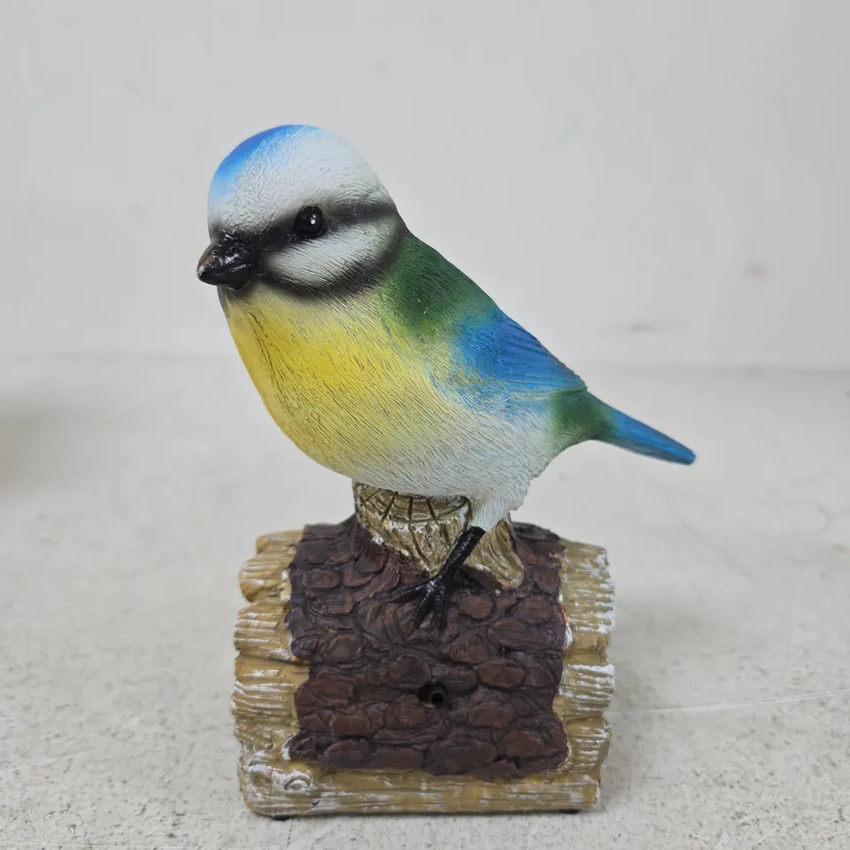 DECORATIVE BLUE TIT BIRD FIGURINE ON TEXTURED BASE