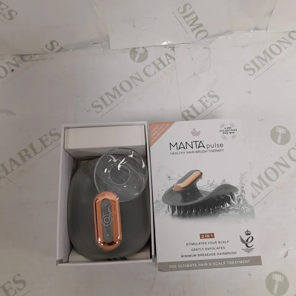 BOXED MANTA PULSE FLEXIBLE HAIRBRUSH