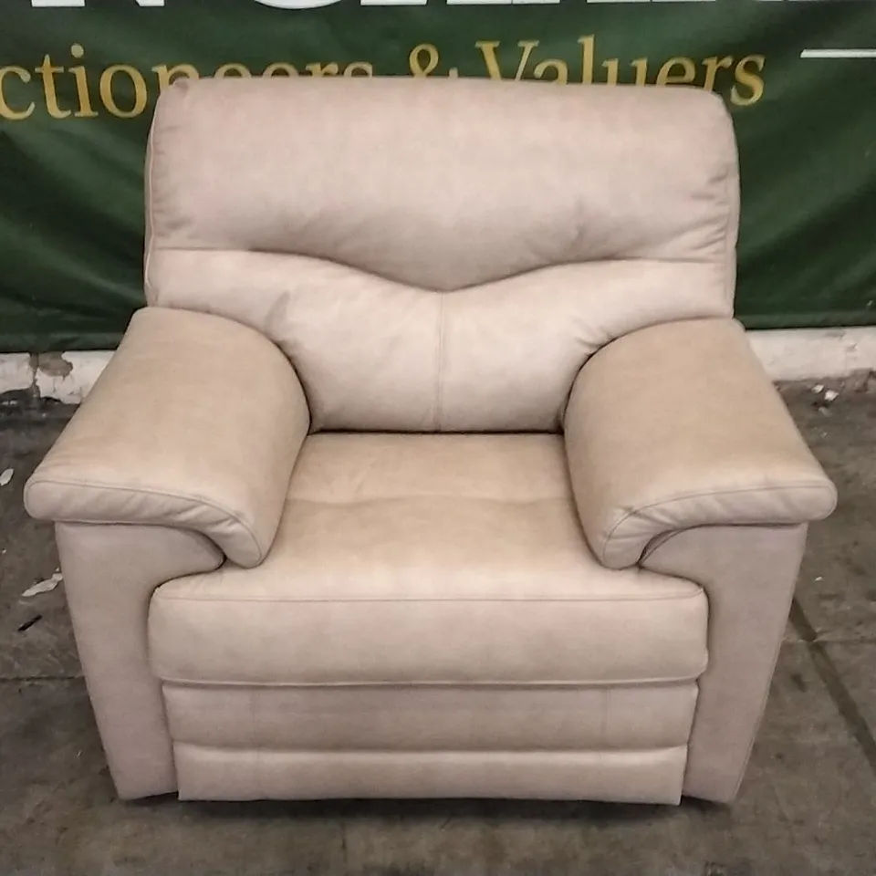QUALITY BRITISH DESIGNED & MANUFACTURED G PLAN MOCHA LEATHER ELECTRIC RECLINING ARMCHAIR 