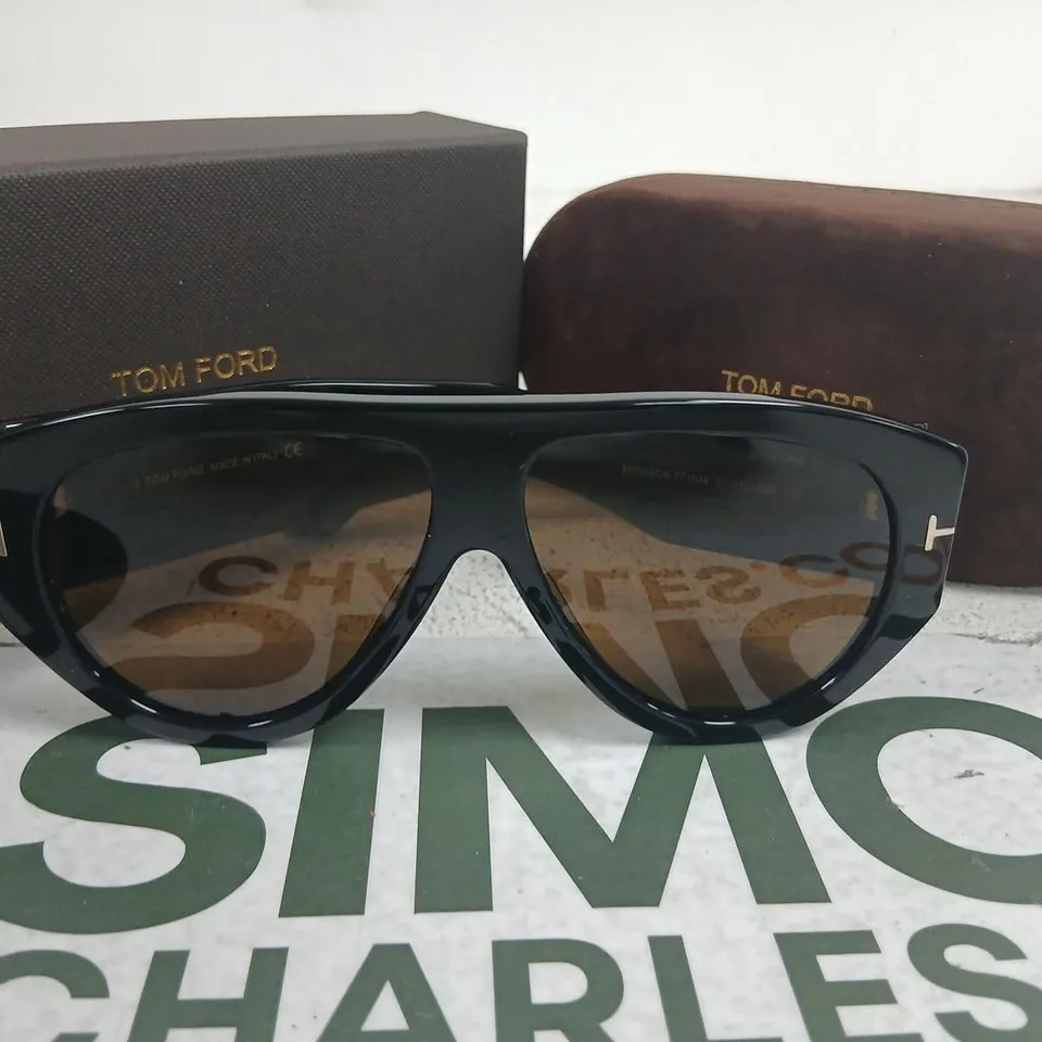 TOM FORD SUNGLASSES – BLACK FRAME WITH BROWN LENSES
