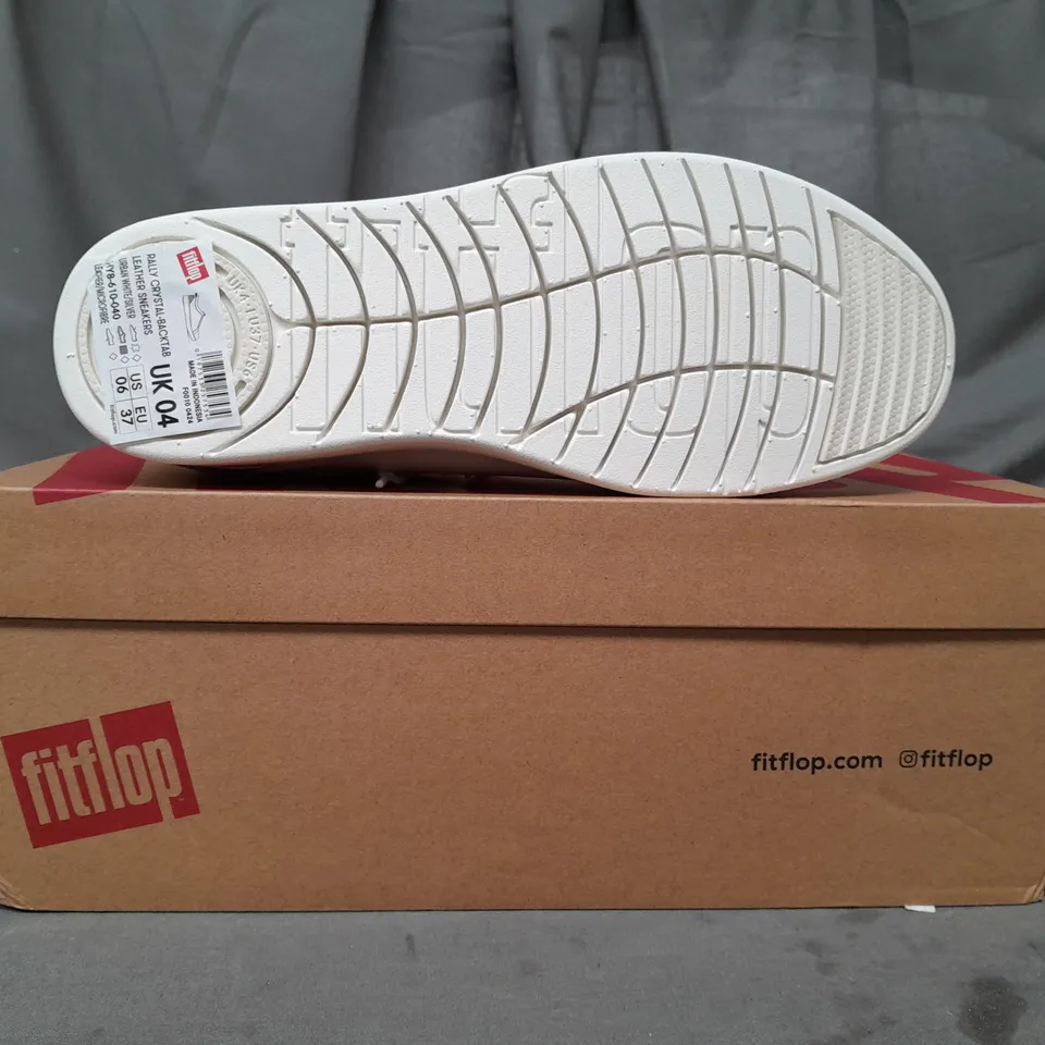 BOXED PAIR OF FITFLOP RALLY CRYSTAL-BACKTAB LEATHER SNEAKERS IN WHITE/SILVER UK SIZE 4