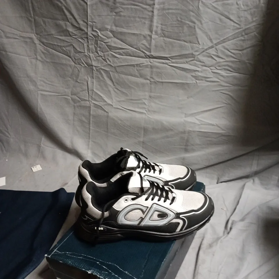 DIOR B30 SNEAKERS – WHITE & BROWN, UK 8.5 (EU 42)