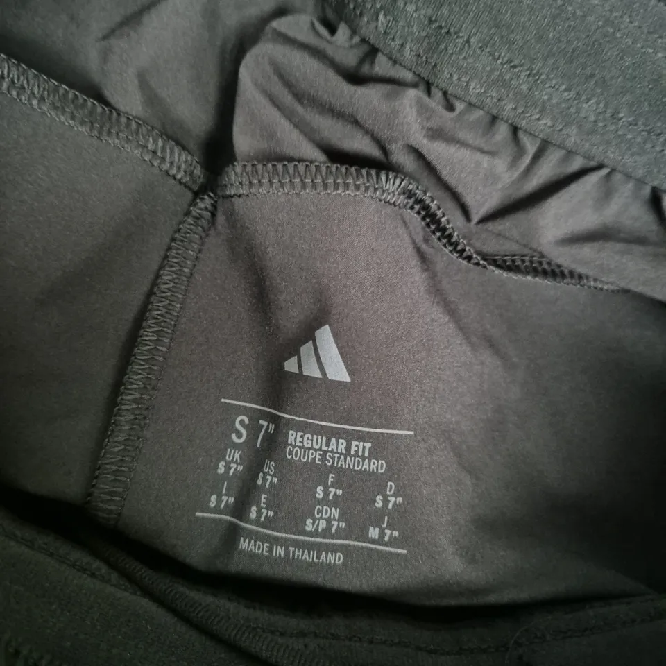 ADIDAS D4T SHORT – BLACK TRAINING SHORTS - UK S 7"