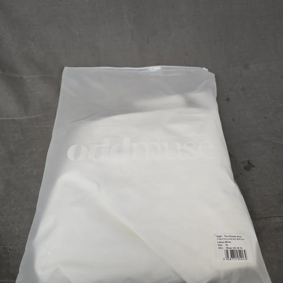 THE ULTIMATE MUSE WOMEN'S WHITE V-NECK STRUCTURED MIDI DRESS, UK 16 (XL)