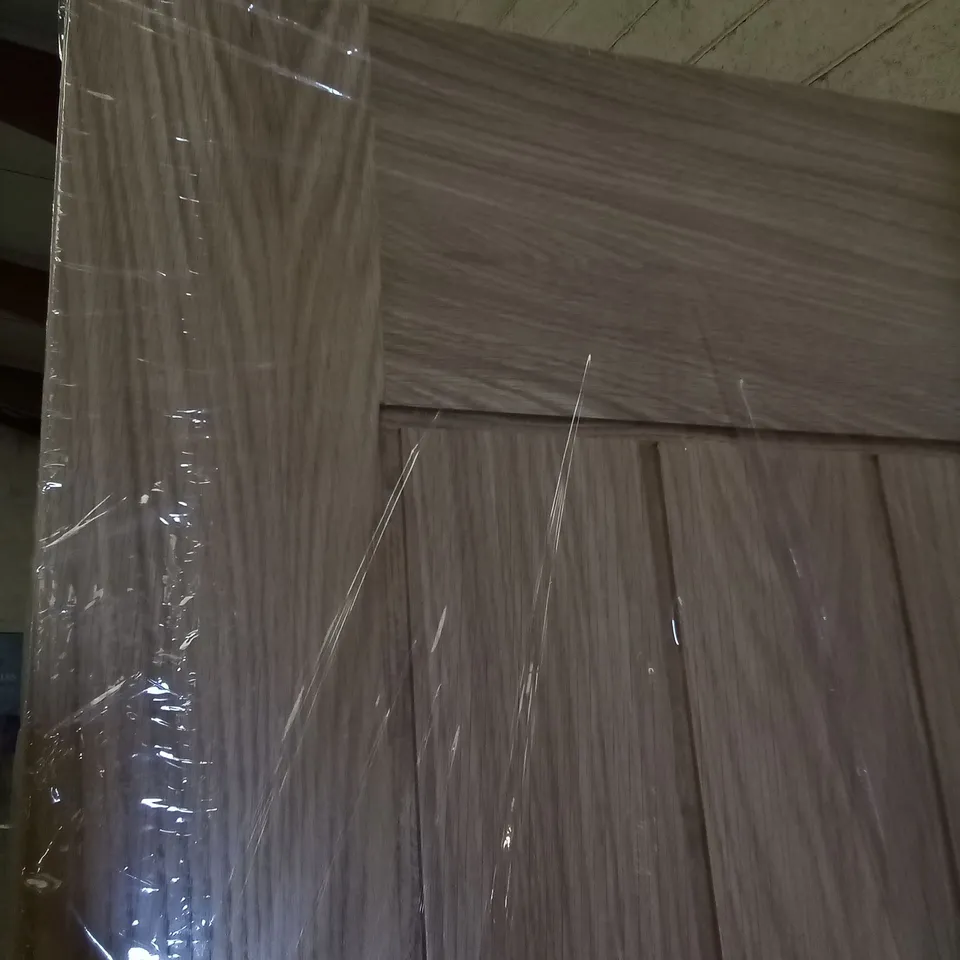 GEOM 1981 X 762MM COTTAGE PRE FINISHED OAK VENEER INTERNAL DOOR