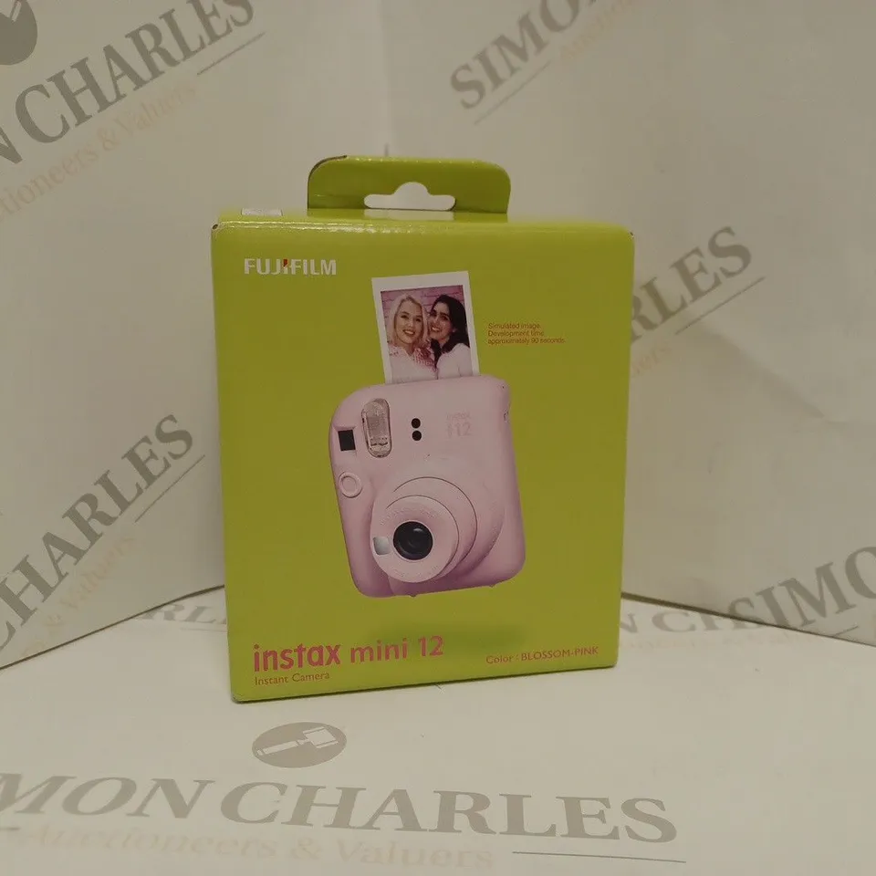 BOXED FUJIFILM INSTANT MINI 12 INSTANT CAMERA RRP £79.99