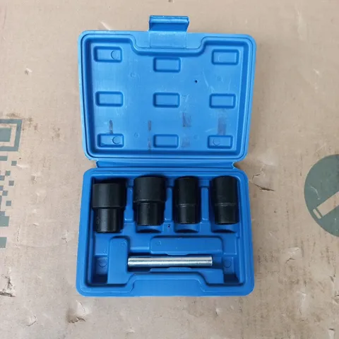 BLUE CARRY CASE WITH FOUR SOCKETS AND DRIVE ROD