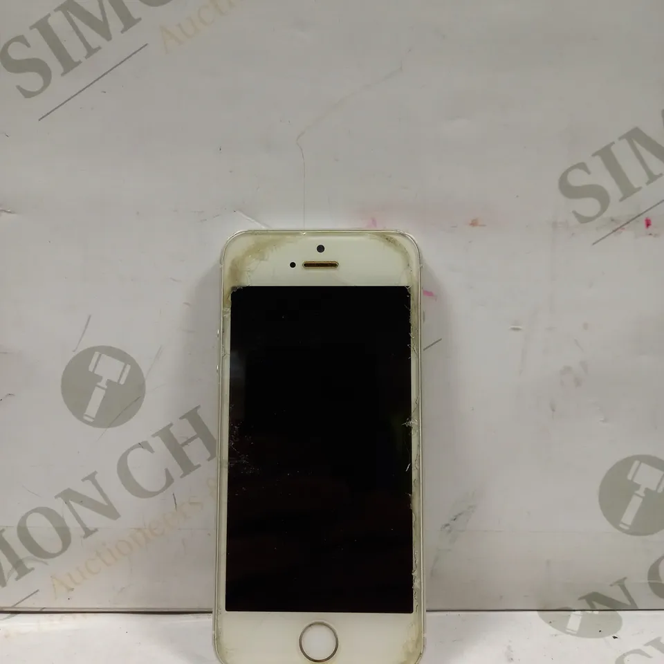 APPLE IPHONE SE IN WHITE