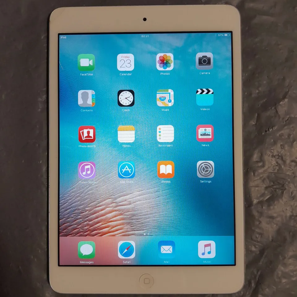 APPLE IPAD MINI 1ST GENERATION MODEL MD531B/A IN SILVER