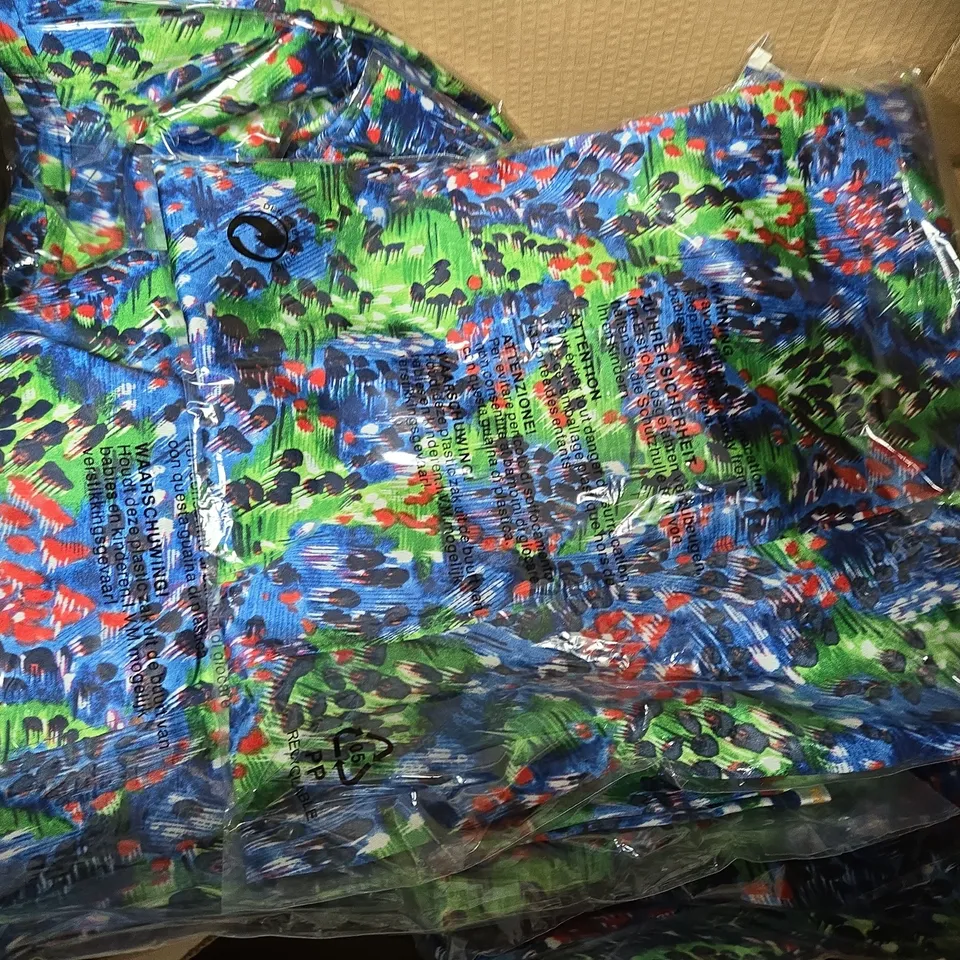 APPROXIMATELY 10 BAGGED MALISSA J PRINTED KIMONO JACKETS IN BLUE/GREEN MULTI ABSTRACT PRINT - SMALL/MEDIUM