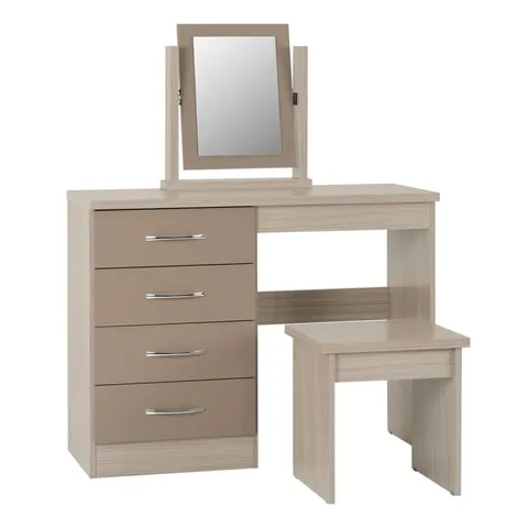 BOXED NEVADA 4 DRAWER DRESSING TABLE SET OYSTER LIGHT OAK GLOSS INC STOOL AND MIRROR (2 BOXES)