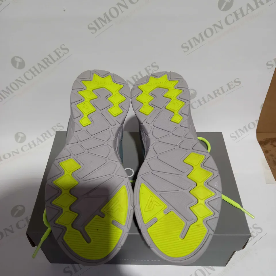 VIONIC DEVRA SAGE TRAINERS - SIZE 3