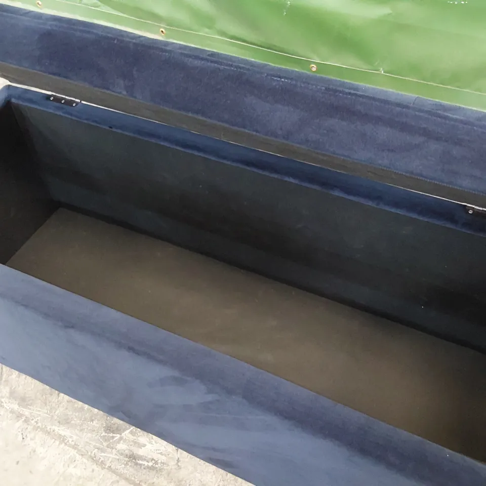 QUALITY BRITISH DESIGNER G PLAN OSWALD UPHOLSTERED STORAGE BENCH BLUE PLUSH FABRIC