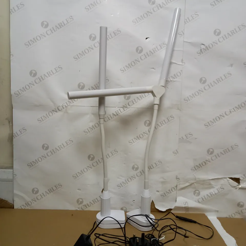 DAYLIGHT COMPANY DUOLAMP CLAMP AND UNOCLAMP WHITE