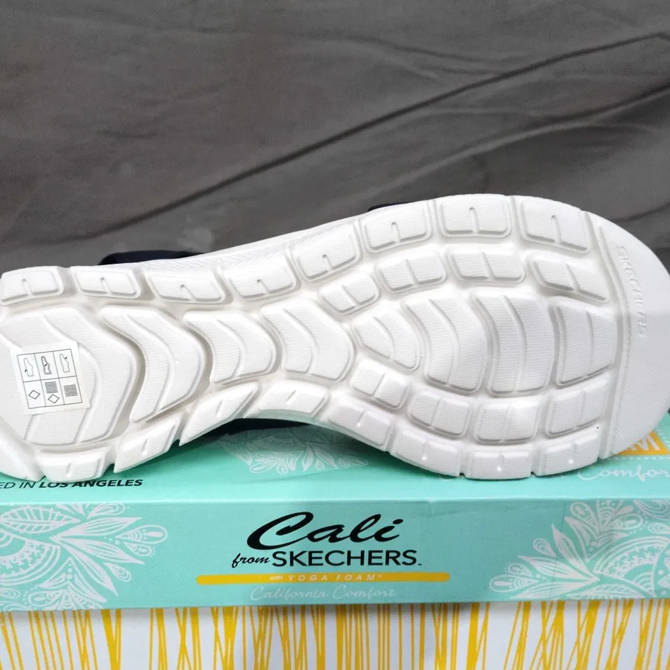 BOXED SKECHERS CALI NAVY SLIP-ON SANDALS – WOMEN'S, SIZE 7 (US) – YOGA FOAM