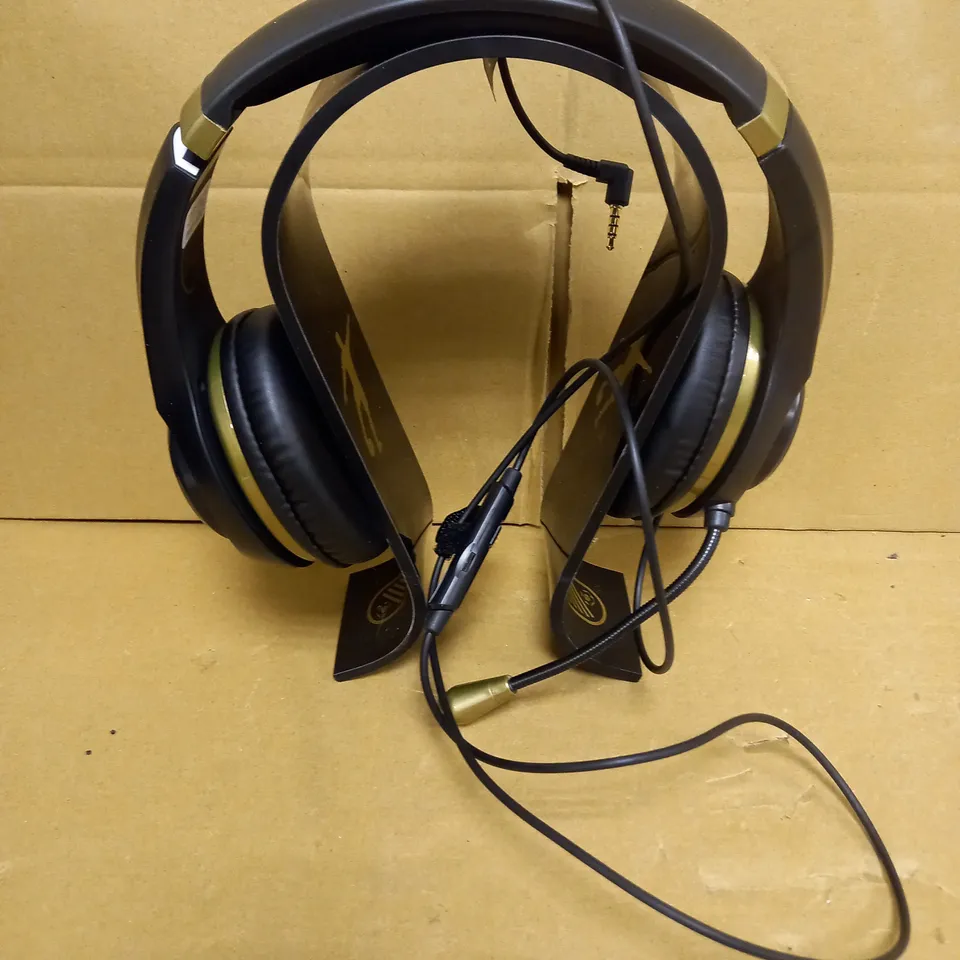 STEALTH GAMING HEADSET WITH STAND, GOLD EDITION