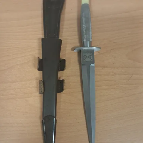SHING ENGLAND THE FS FIGHTING KNIFE WITH SHEATH