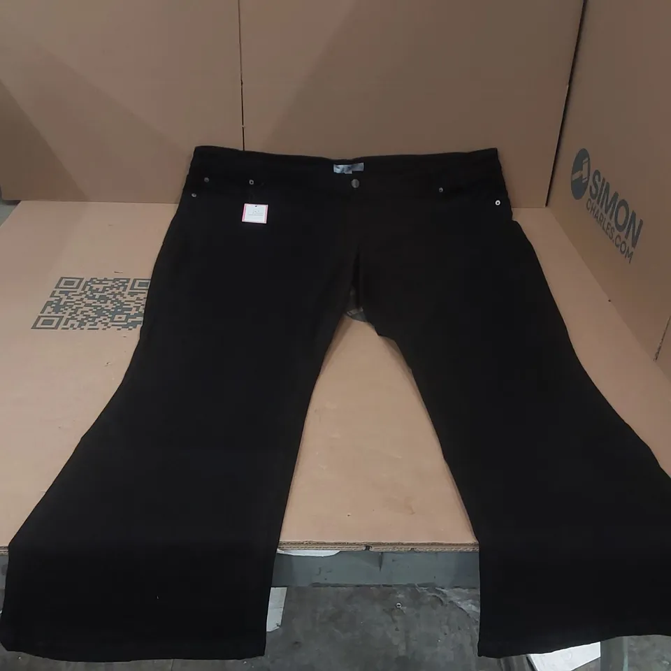 BOX CONTAINING APPROXIMATELY 15x BRAND NEW JULIPA BLACK BOOT CUT JEANS - SIZE 28