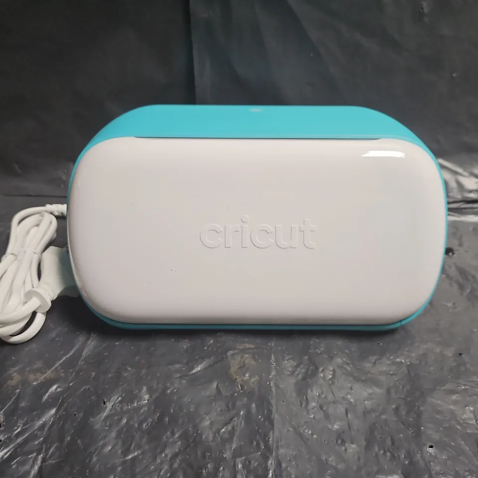 BOXED CRICUT JOY COMPACT SMART CUTTING MACHINE