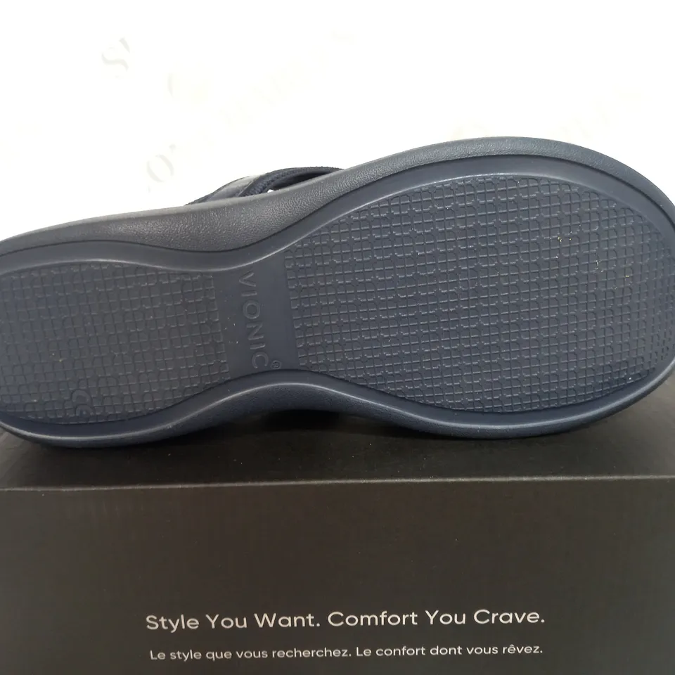 VIONIC PLATFORM OPEN TOE SANDAL IN NAVY - SIZE 7