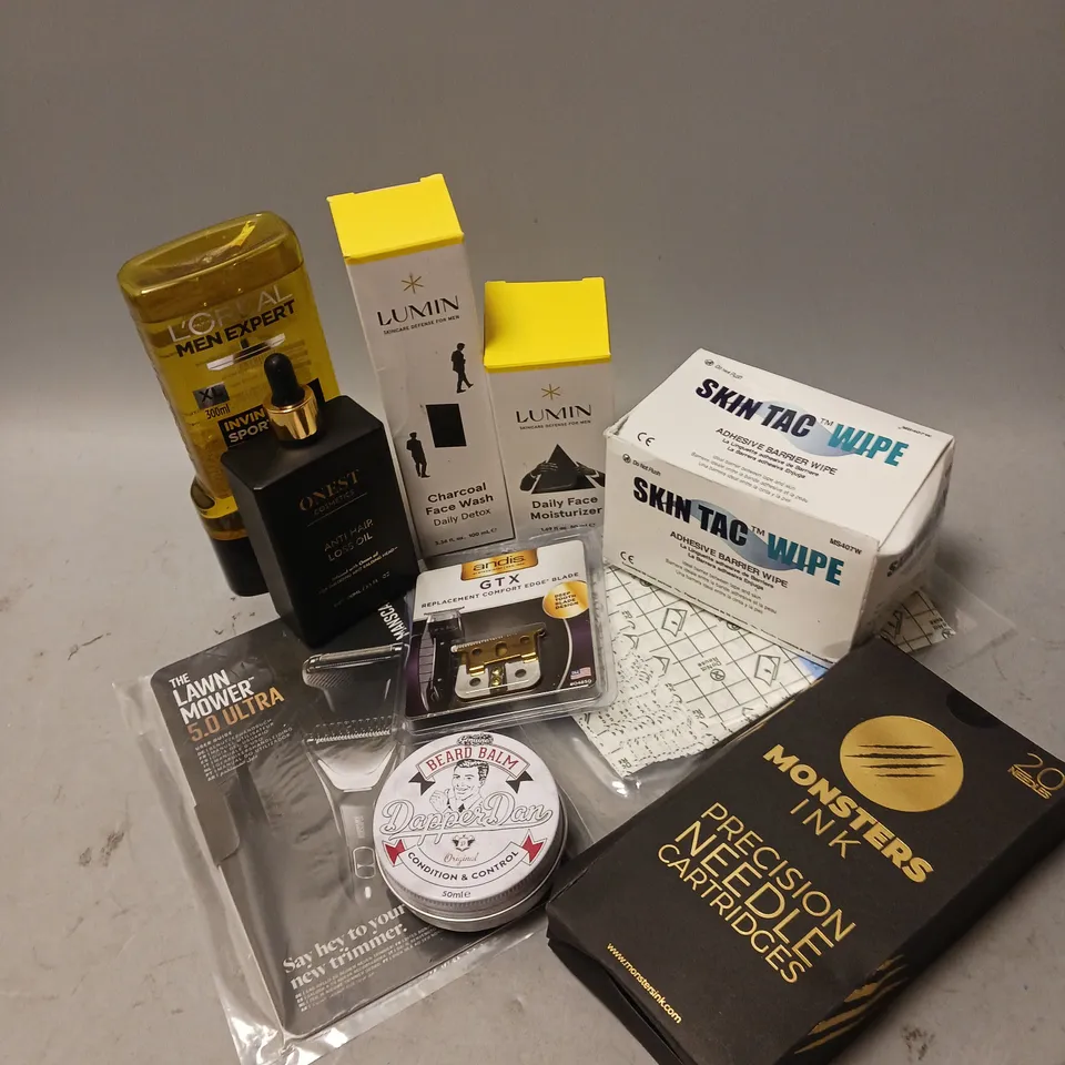 BOX OF APPROXIMATELY 10 COSMETIC ITEMS TO INCLUDE - LUMIN CHARCOAL FACE WASH - DAPPERDAN BEARD BALM - ONEST ANTI HAIR LOSS OIL - ETC 