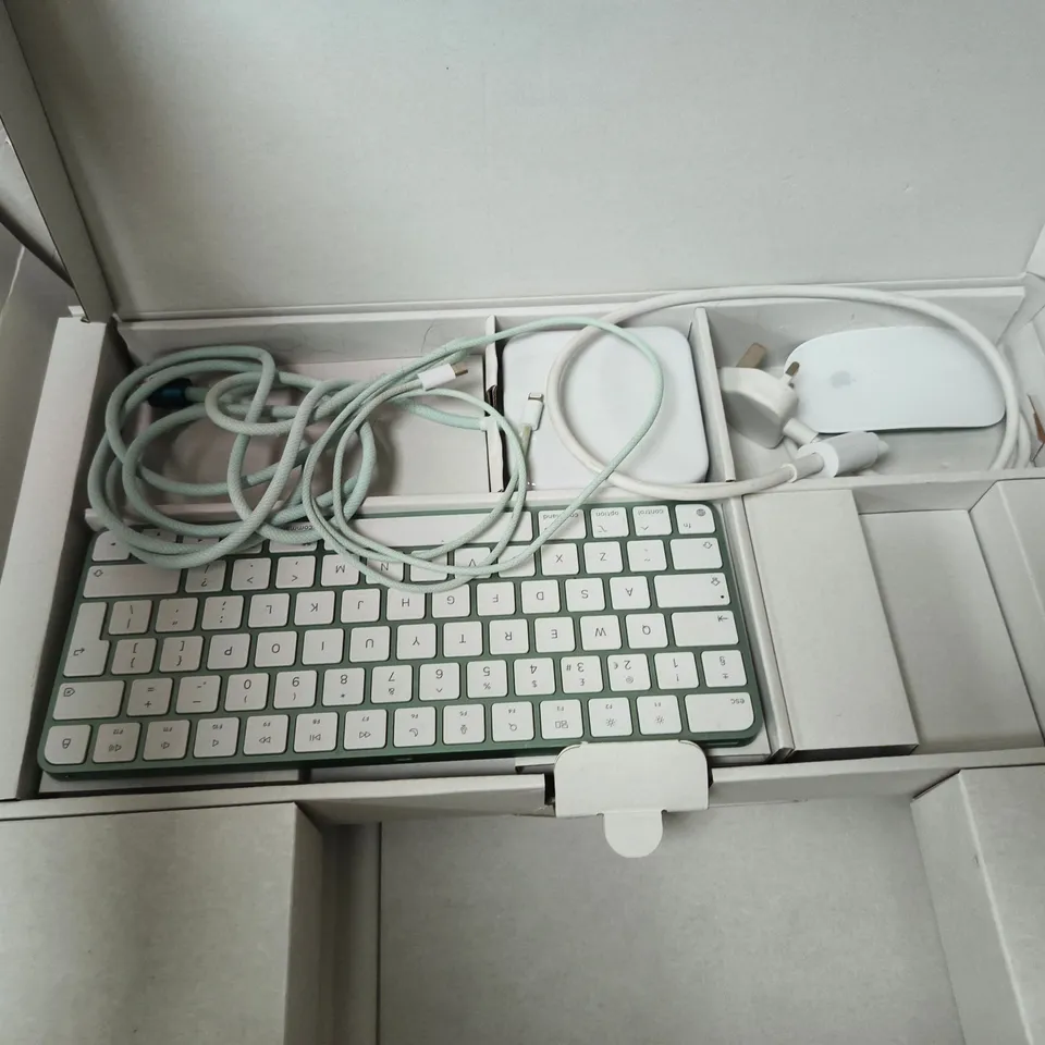 APPLE MONITOR WITH MAGIC KEYBOARD & MOUSE – GREEN, BOXED