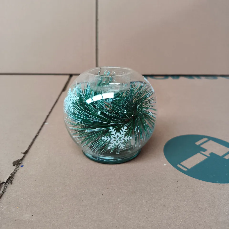 GISELA GRAHAM LONDON - SNOWFLAKE GLASS CHRISTMAS ORNAMENTS - BOX OF 48
