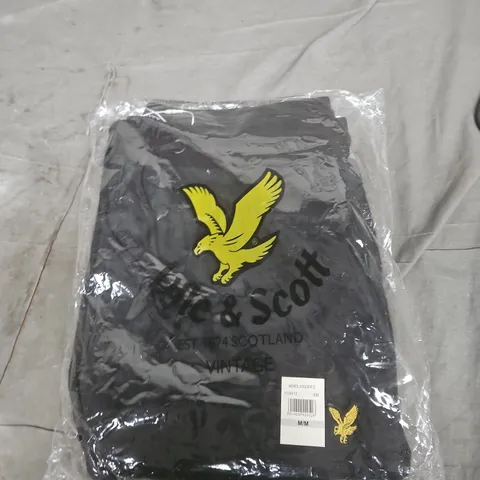 LYLE AND SCOTT MEN'S JOGGERS – BLACK WITH YELLOW EAGLE LOGO (M/M)