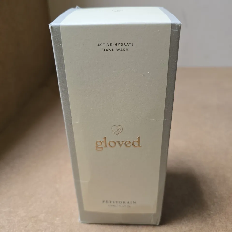 GLOVED ACTIVE-HYDRATE HAND WASH – PETITGRAIN - BOXED - 375ML