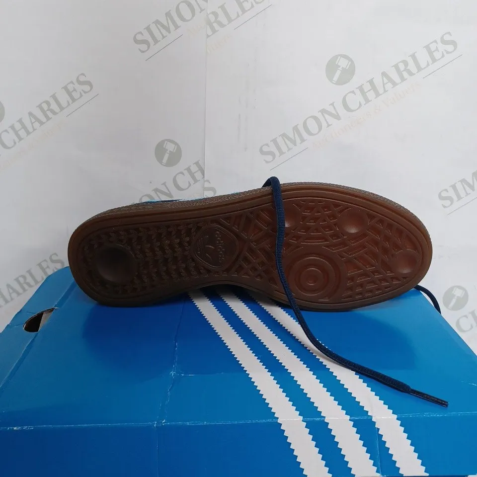BOXED ADIDAS HAND BALL SPEZIAL IN NAVY BLUE - UK 5 