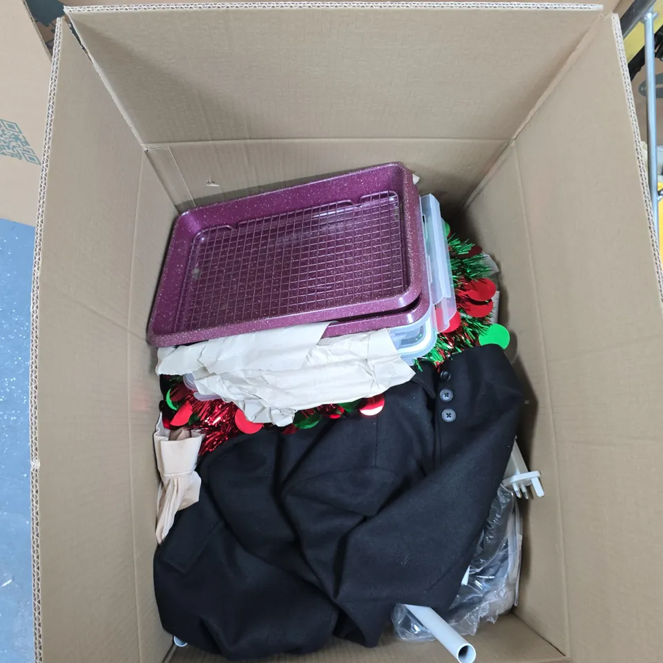 BOX OF APPROXIMATELY 14 ASSORTED ITEMS TO INCLUDE: PORTABLE INDUCTION HOB 