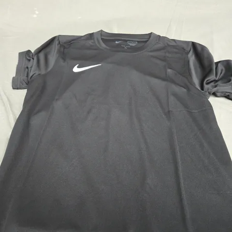 NIKE DRI FIT BLACK T-SHIRT - SMALL