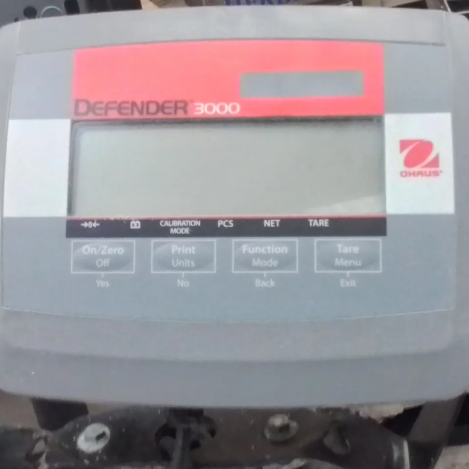COMMERCIAL FLOOR SCALE WITH DEFENDER 3000 DISPLAY