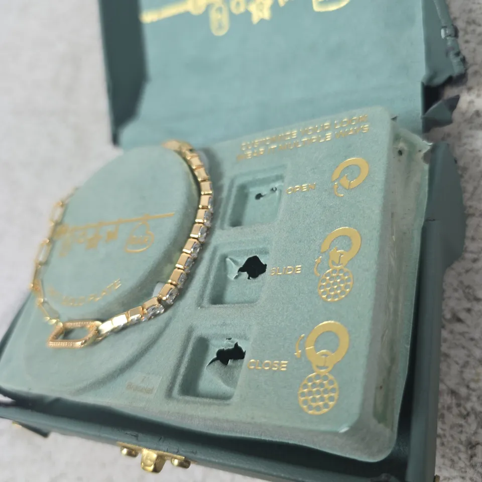 14K GOLD-PLATED BRACELET IN GREEN PRESENTATION BOX