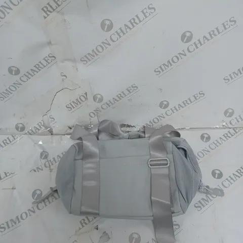 GYMSHARK BAG IN GREY