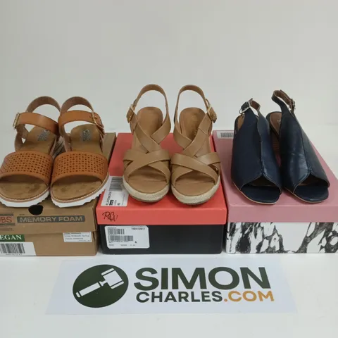 APPROXIMATELY 11 ASSORTED BOXED PAIRS OF SHOES TO INCLUDE BRANDS SUCH AS BOB SKECHERS, MODA IN PELLE, RUTH LANGSFORD